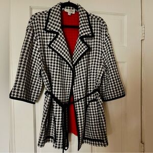 St John Houndstooth elegant jacket.